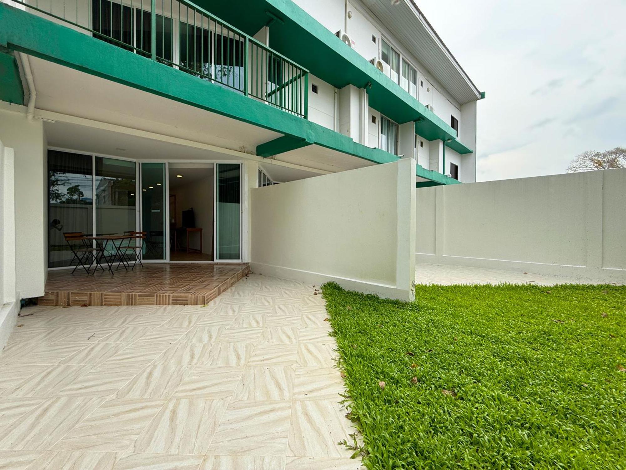 סוראט תאני Plernpetch Hotel מראה חיצוני תמונה