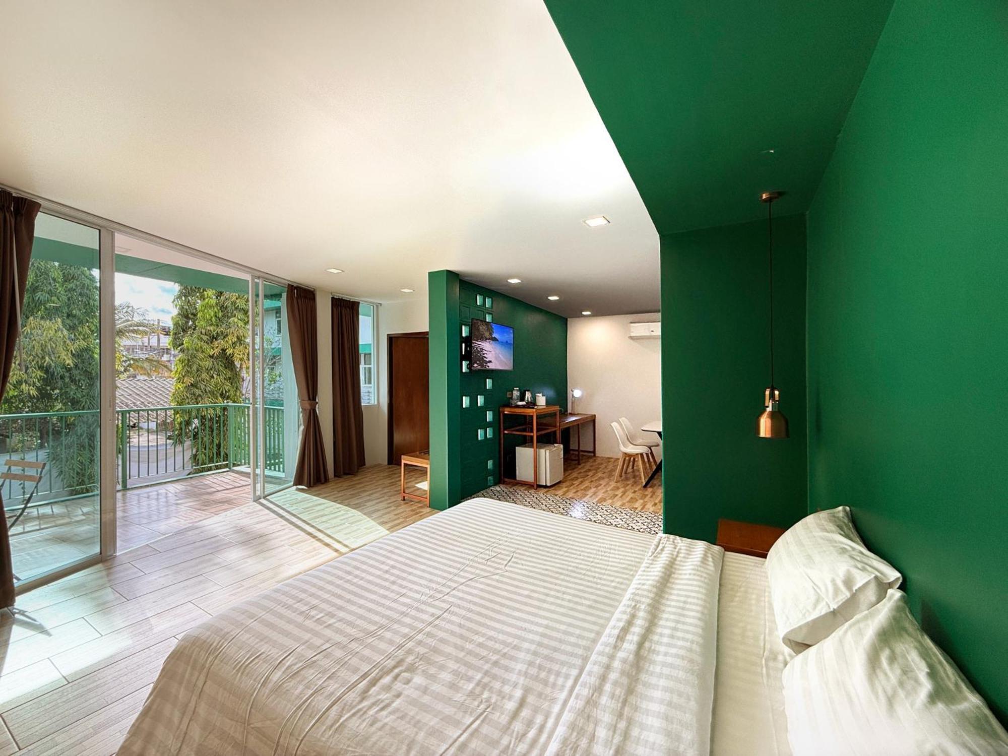 סוראט תאני Plernpetch Hotel מראה חיצוני תמונה